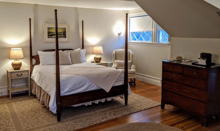 Top Floor Room With Queen Bed: Room 37 12 IMG 20200302 170701 Top Floor Room with Queen Bed: Room 37