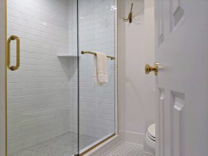 room 3 shower from door Historic King Bed with Private Entrance: Room 3