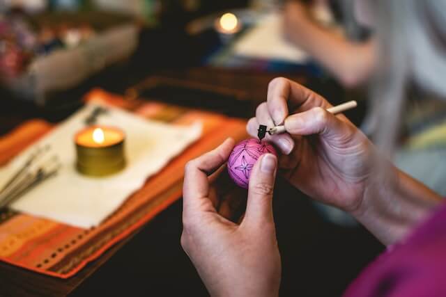 making pysanky