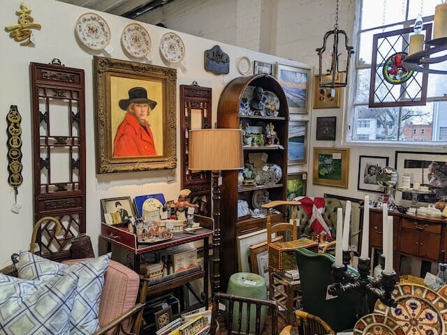 antiques and vintage items for sale at fairfield county antique & design center