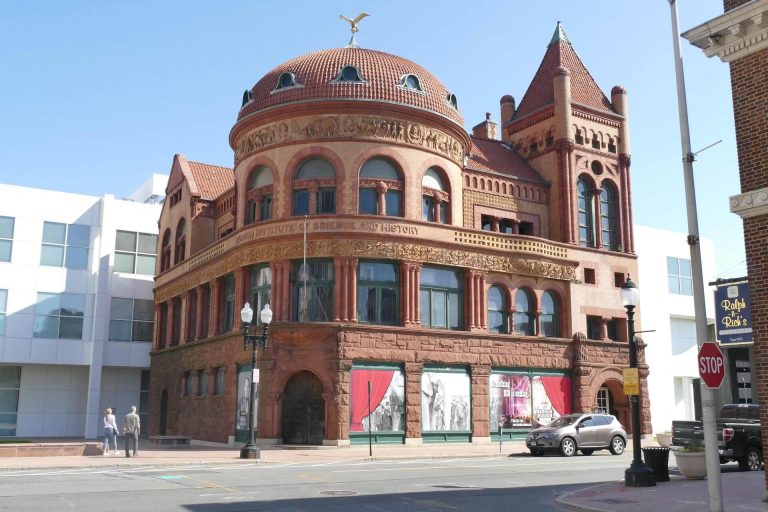 PT Barnum Museum
