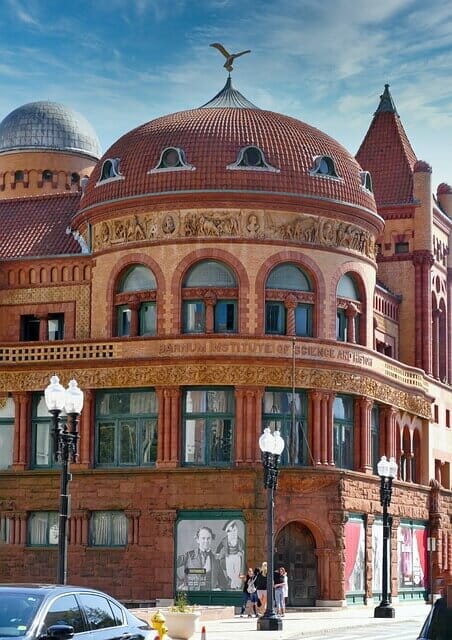 exterior of the PT Barnum Museum