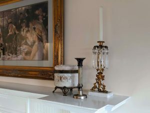 room 20 brush suite mantle scaled 1 King Suite with a Clawfoot Tub: The Brush Suite