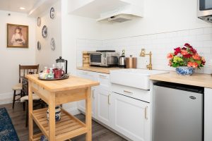 pet friendly hotels with kitchenette