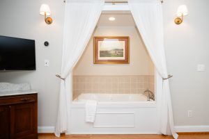 whirlpool tub in this top pick of hotels with whirlpool in room CT