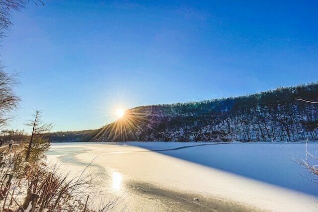 Mirror lake near Hubbard Park, one of the top things to do in Meriden CT
