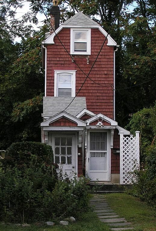 The Skinny House, AKA the Seely House