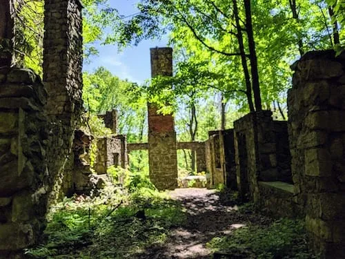 Cornish Estate ruins