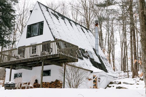 A winter chalet on a romantic getaway to New England