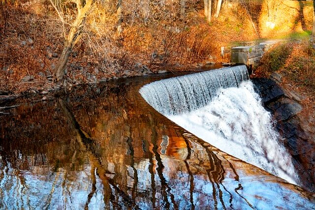 Yantic Falls