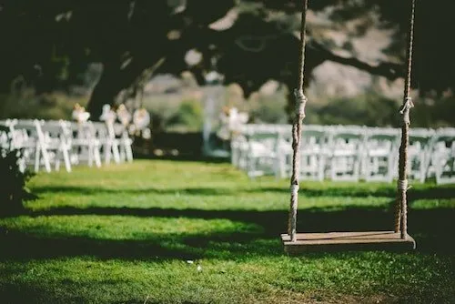 A charming historic inn with a beautiful garden, ideal for small wedding venues and dream weddings in Connecticut.