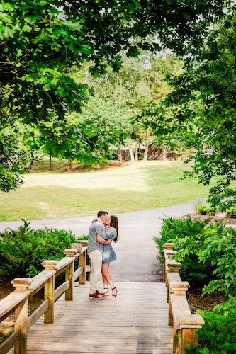 Engagement session in a CT park in the spring