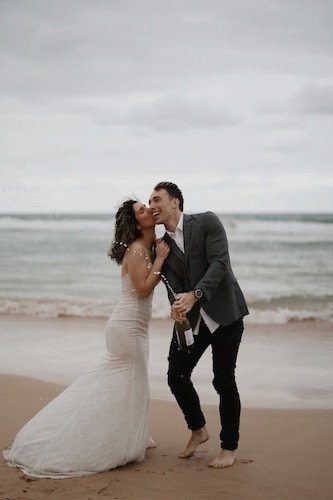 Places To Elope In Ct: Top 23 Most Unique Spots 10 Wedding day of a CT elopement at a CT beach near West Hartford