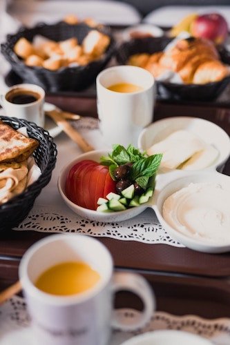 Bed And Breakfast Wedding Venues: Most Unique &Amp; Charming Spot 10 Breakfast spread for special occasions at Stanton House Inn