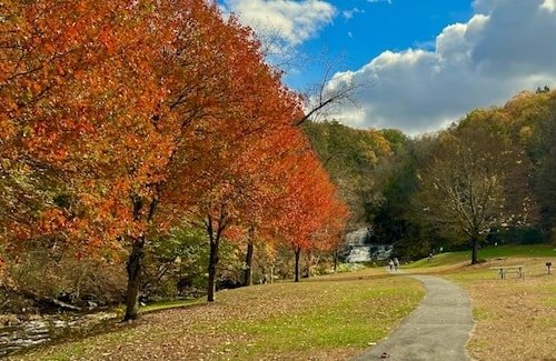 Trail to Kent Falls State Park