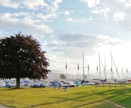Luxurious nautical-themed wedding at Guilford Yacht Club