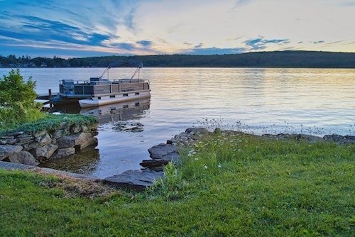 A classic New England scene on the Connecticut River
