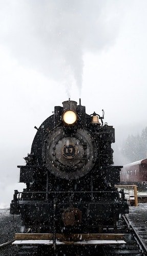 You can navigate over here, even in winter. Just log into Facebook for event dates, or contact for tickets