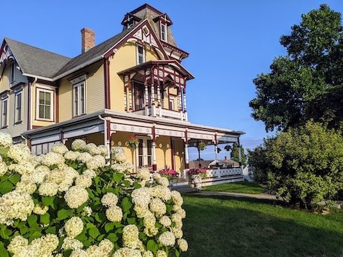 The House of Fables, surrounded by its garden