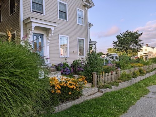Charming garden we discovered while exploring on foot