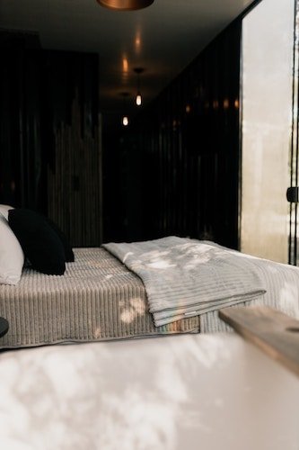 Hotels and inns available in the Bronx for visitors.