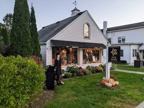 Cute shop in Washington Depot