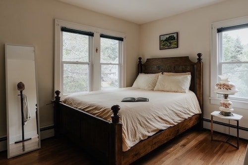 Charming and rustic guest room in the county