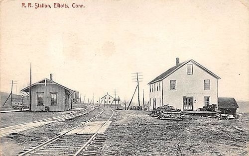 1912 postcard of Elliotts Station, in Pomfret Center