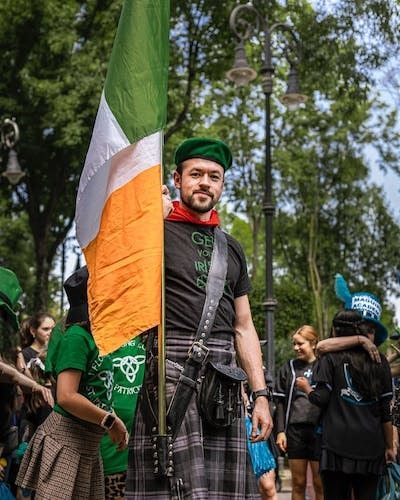 Descendant of Irish immigrants 