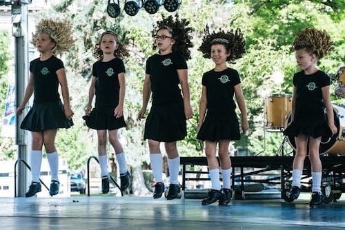 Irish step dancers
