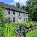 Charming colonial home in Stockbridge MA